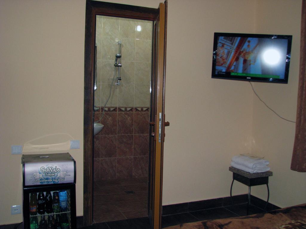 Princ Plaza Hotel Erévan Chambre photo