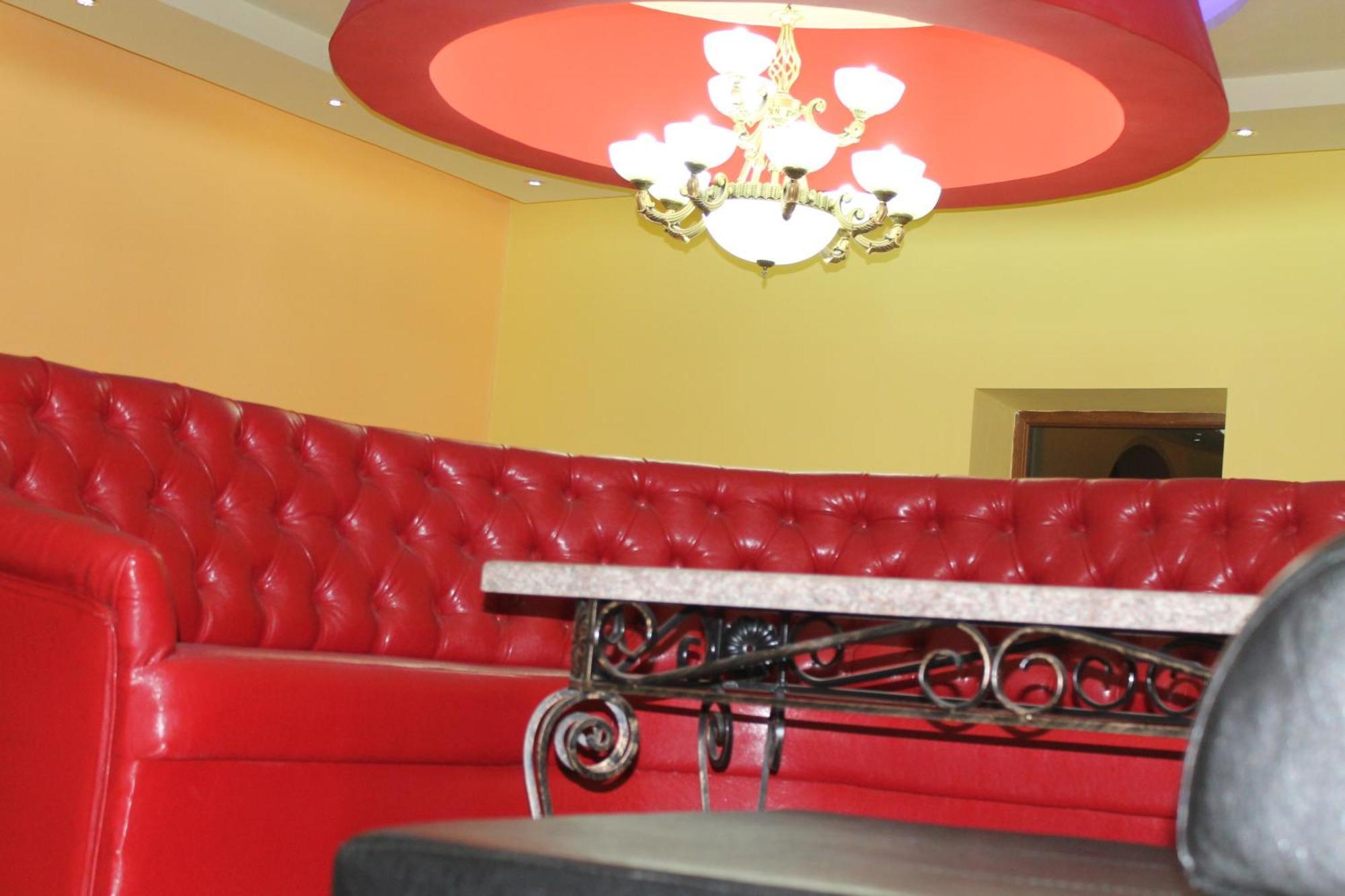 Princ Plaza Hotel Erévan Extérieur photo