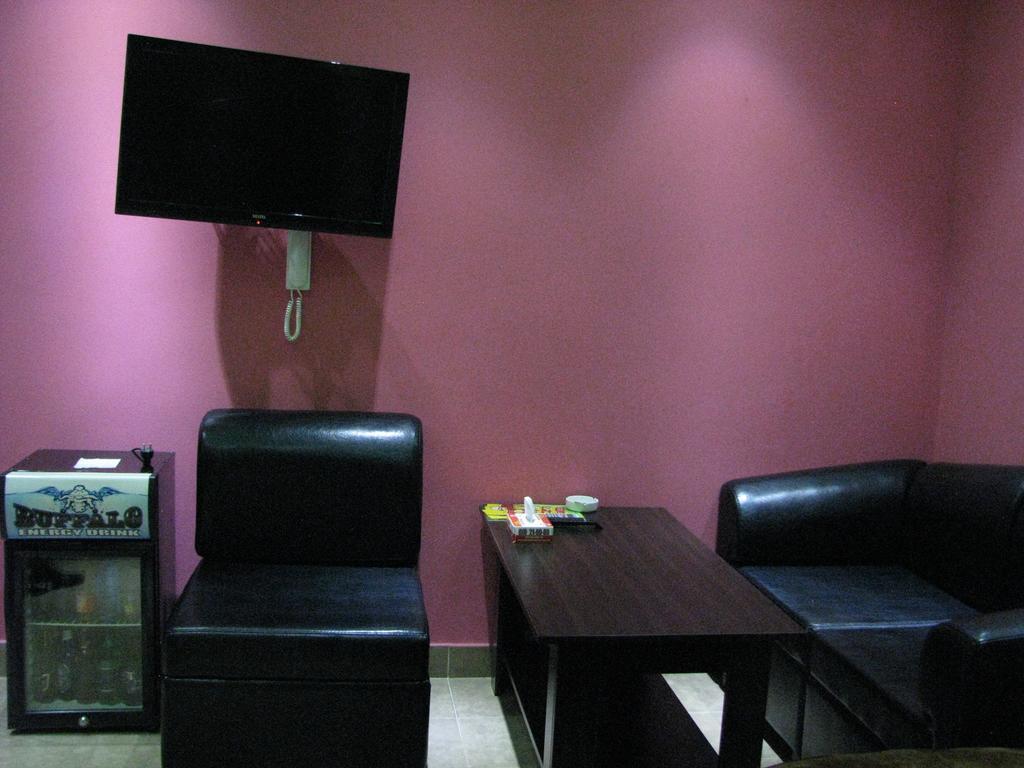 Princ Plaza Hotel Erévan Extérieur photo