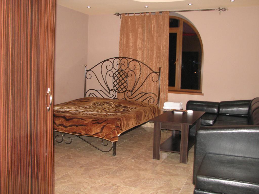 Princ Plaza Hotel Erévan Chambre photo
