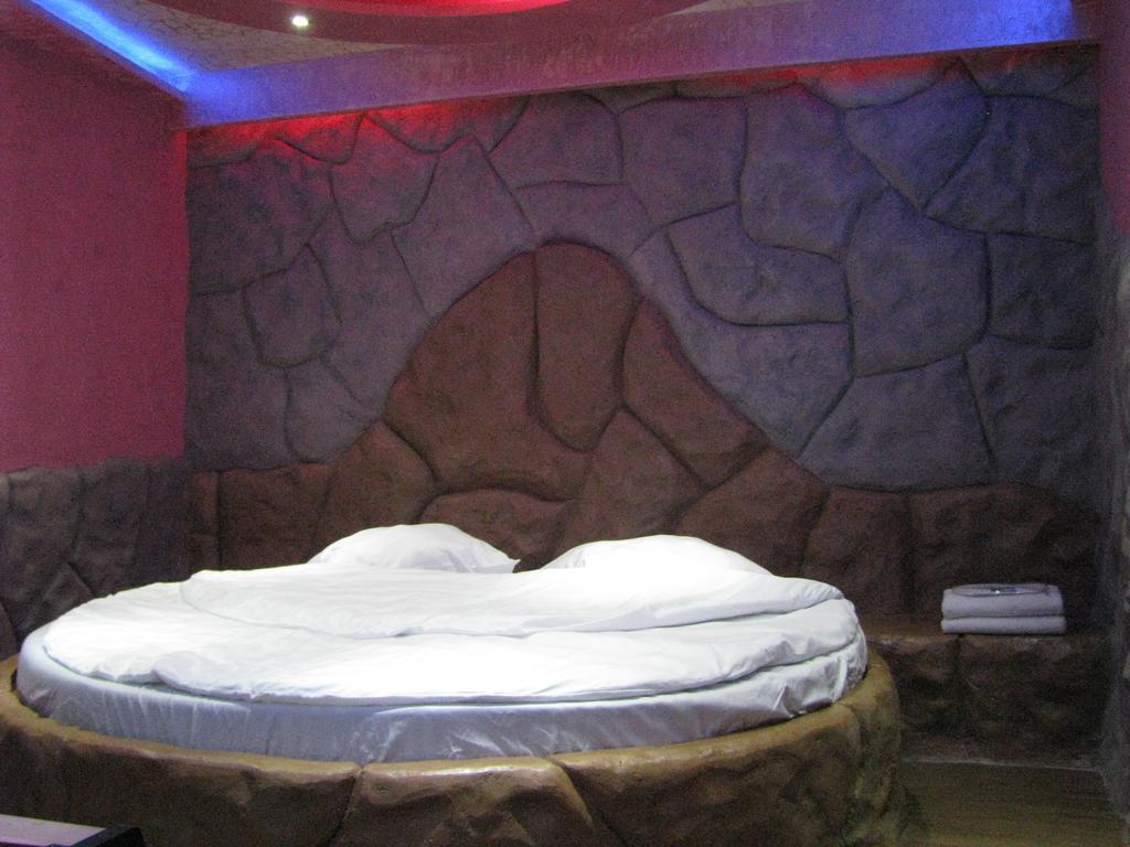 Princ Plaza Hotel Erévan Chambre photo